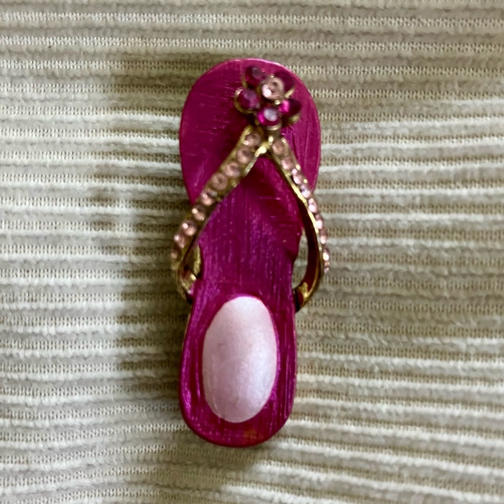 Pink Enamel Flip Flop Brooch with Rhinestones & Flower Accents